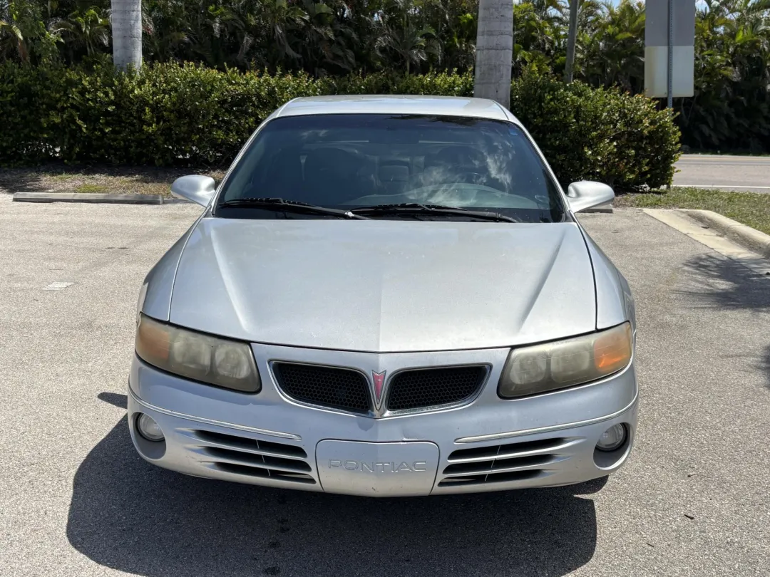 2000 Pontiac Bonneville - 1G2HX54KXY4284916 - Image #2