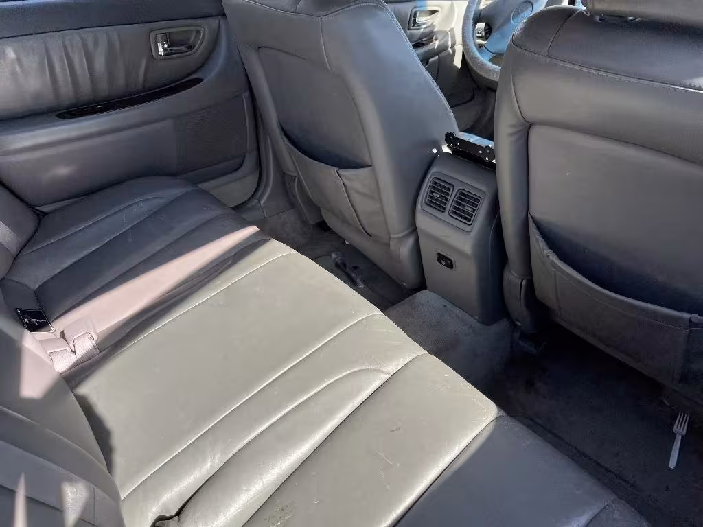 2000 Toyota Avalon - 4T1BF28B2YU034479 - Image #4