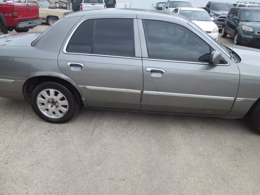 2003 Mercury Grand Marquis - 2MEHM75W03X663313 - Image #3
