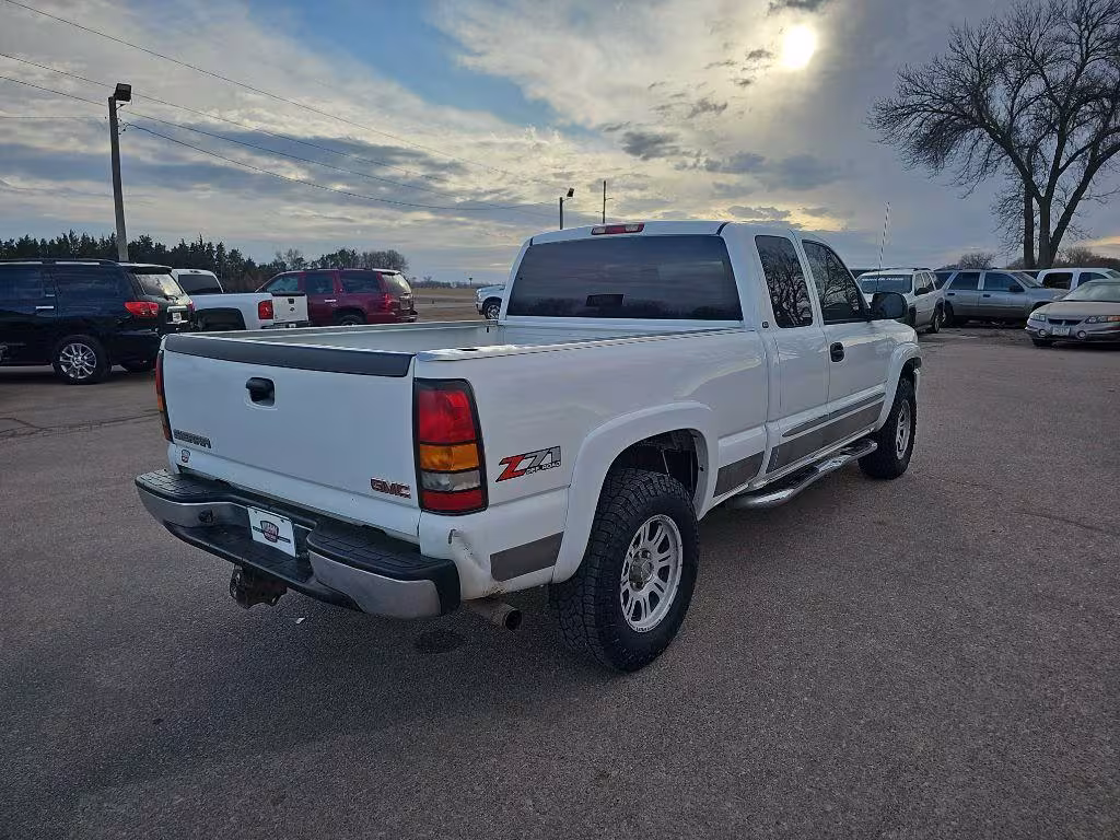 2004 GMC Sierra 1500 - 1GTEK19T14Z120295 - Image #3