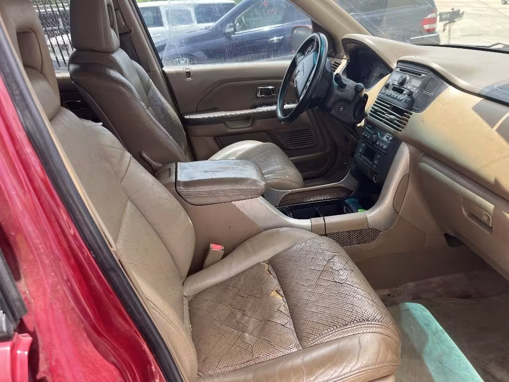 2004 Honda Pilot - 2HKYF18584H542950 - Image #2