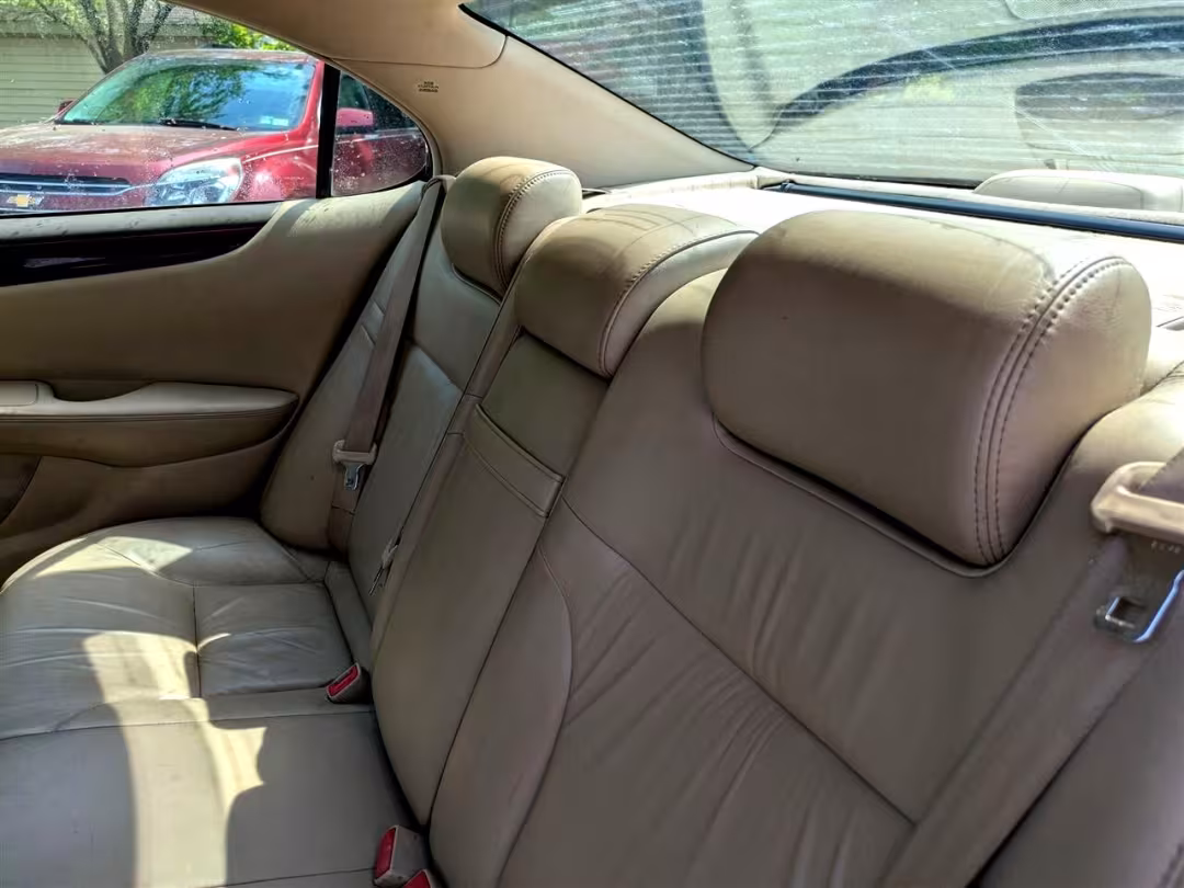 2004 Lexus ES 330 - JTHBA30G845000629 - Image #25