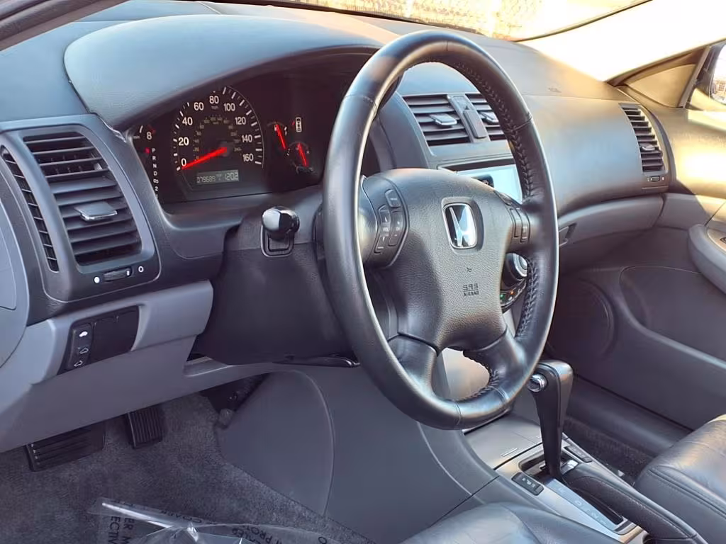2005 Honda Accord - 1HGCM56865A146952 - Image #10
