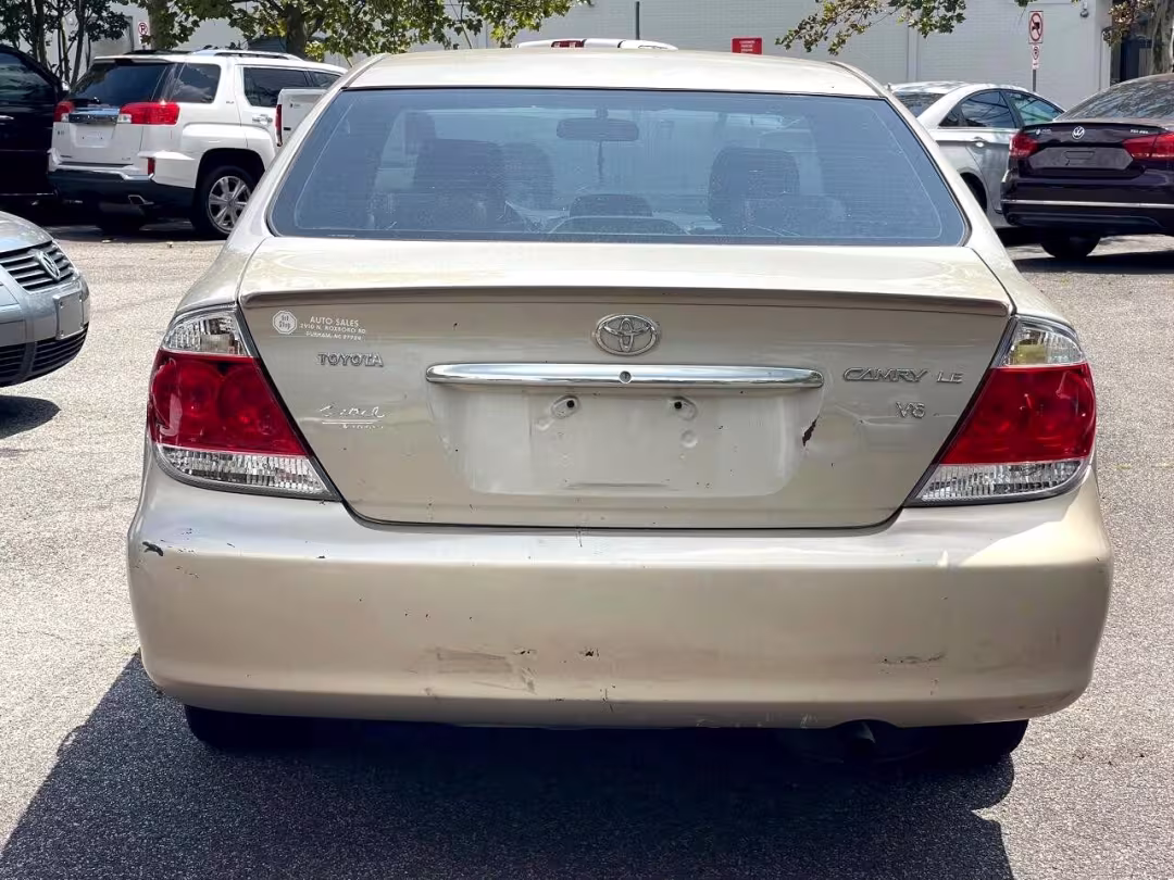 2006 Toyota Camry - 4T1BF32K66U624910 - Image #3