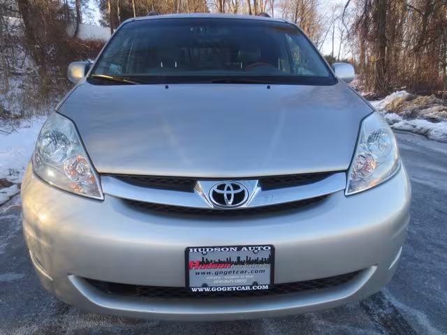 2006 Toyota Sienna - 5TDBA22C66S070536 - Image #2