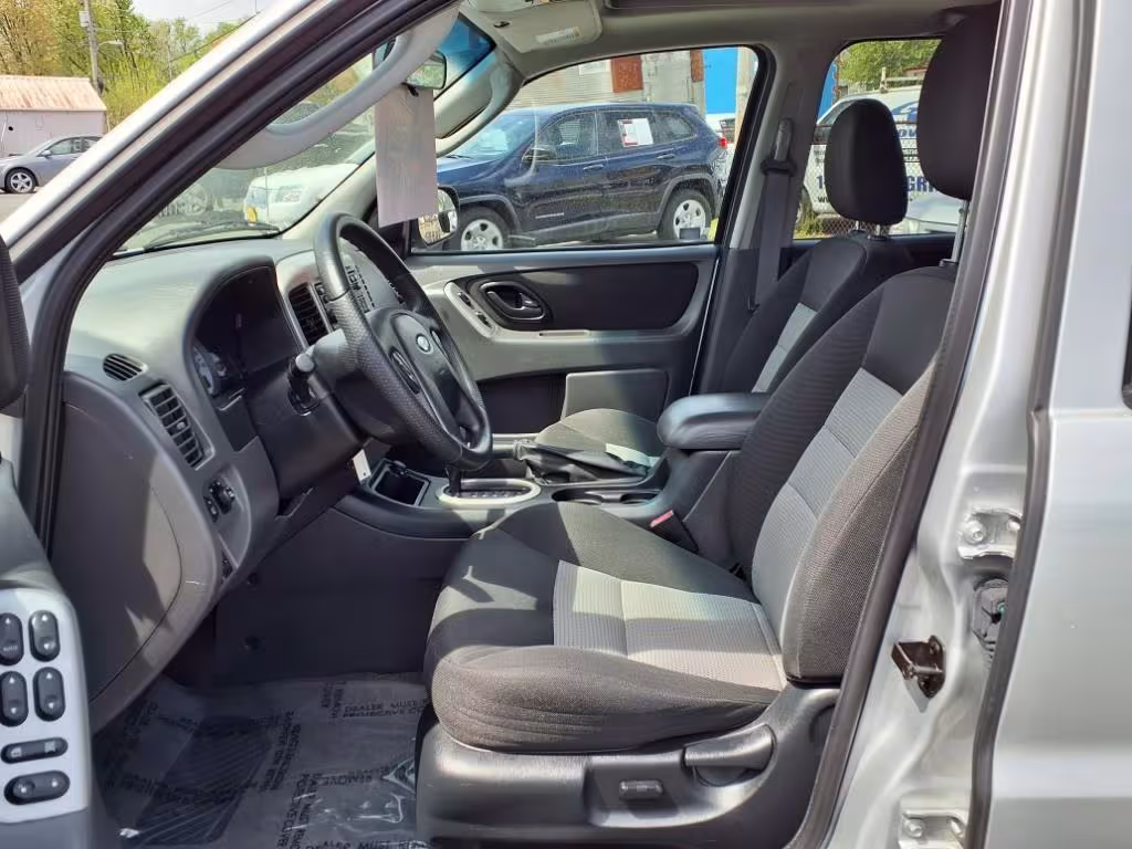 2007 Ford Escape - 1FMYU93137KB19249 - Image #12