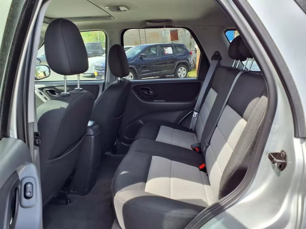 2007 Ford Escape - 1FMYU93137KB19249 - Image #13