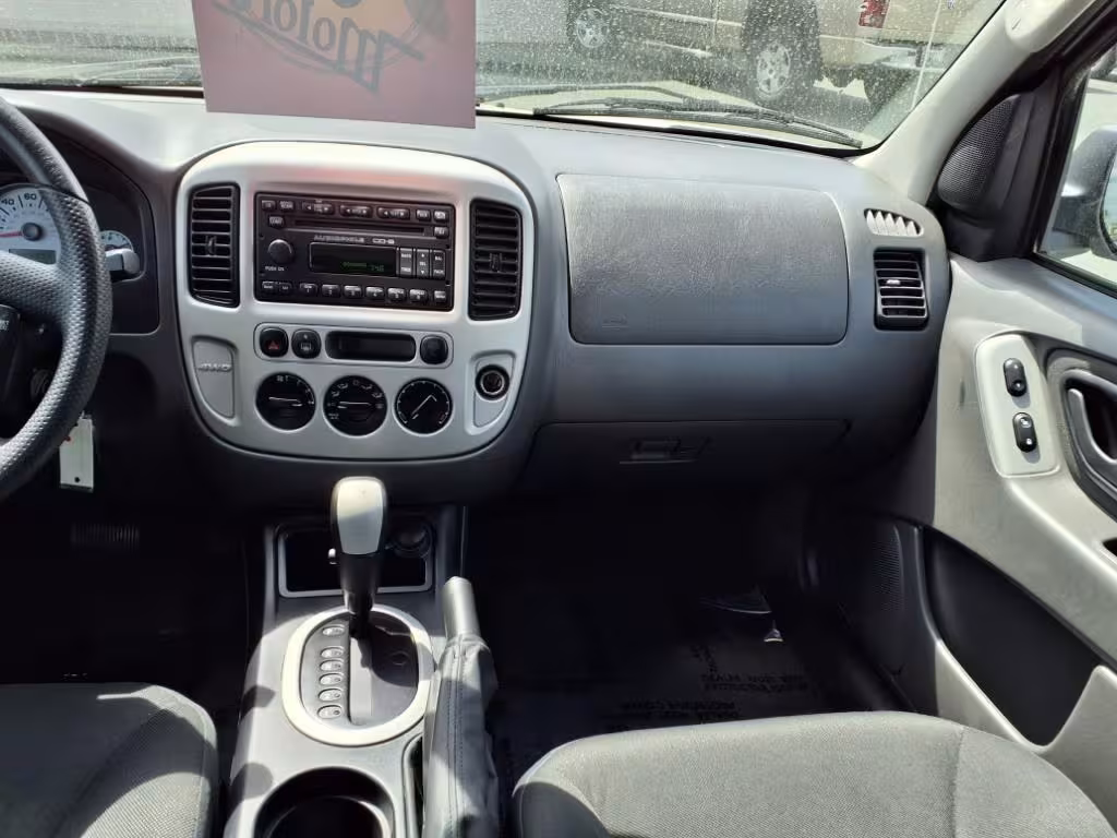 2007 Ford Escape - 1FMYU93137KB19249 - Image #16