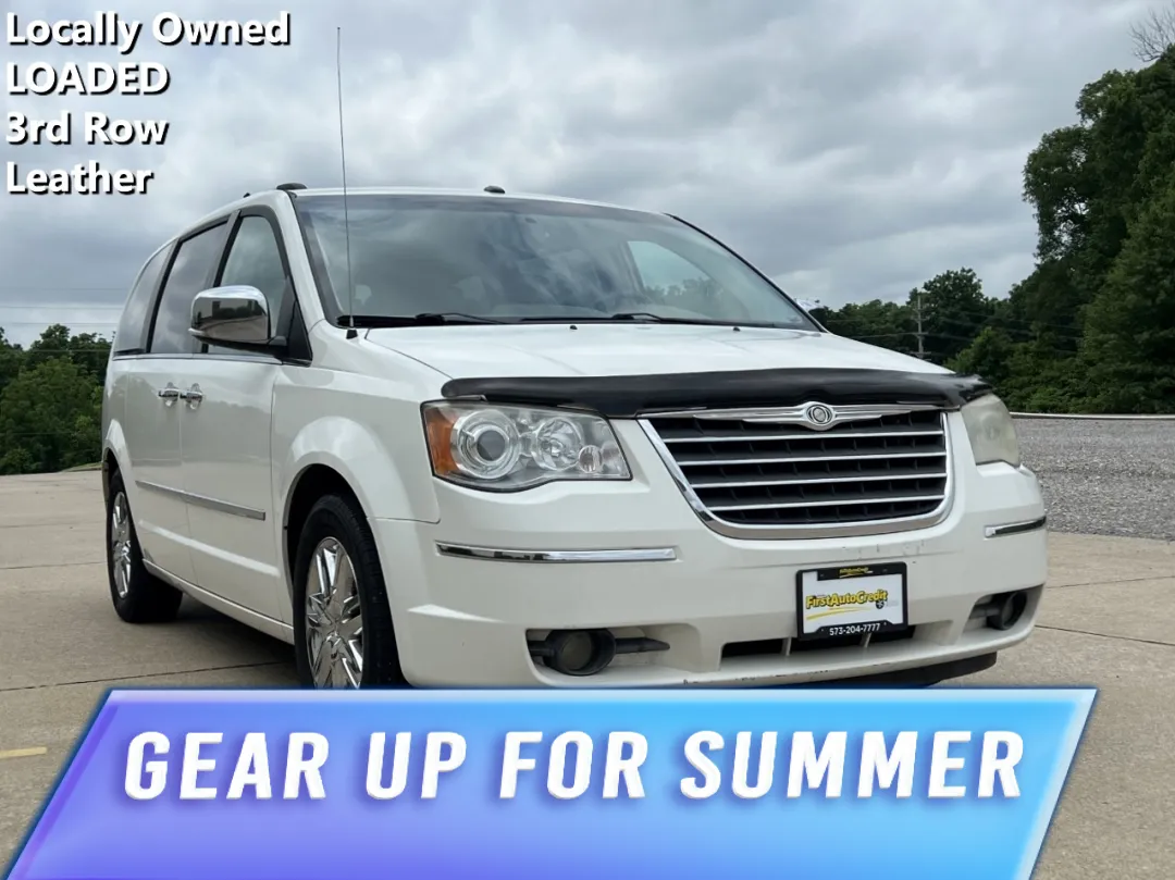 2008 Chrysler Town & Country - 2A8HR64X88R741011 - Image #1