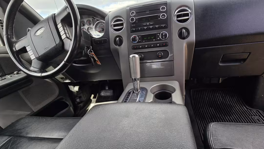 2008 Ford F-150 - 1FTPX14V68FB46711 - Image #10