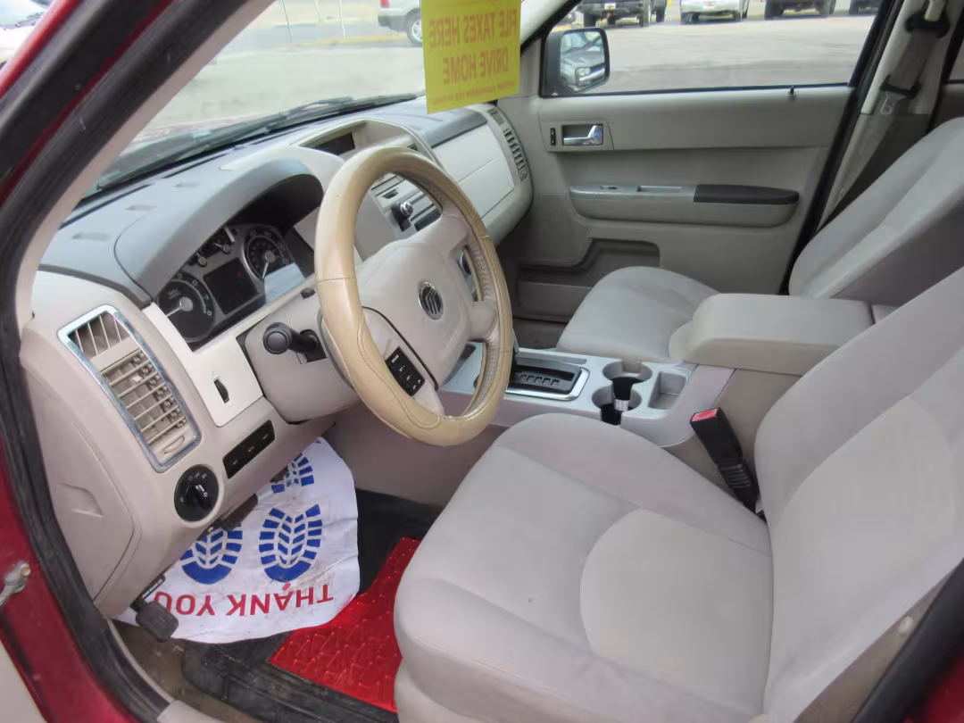 2008 Mercury Mariner - 4M2CU91128KJ35813 - Image #1