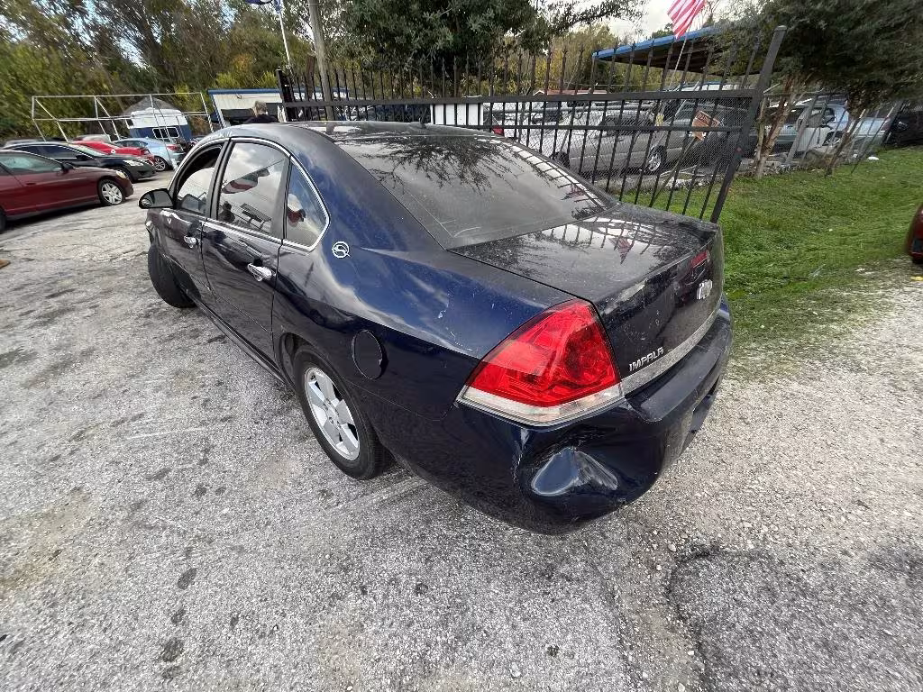 2009 Chevrolet Impala - 2G1WT57KX91318806 - Image #2