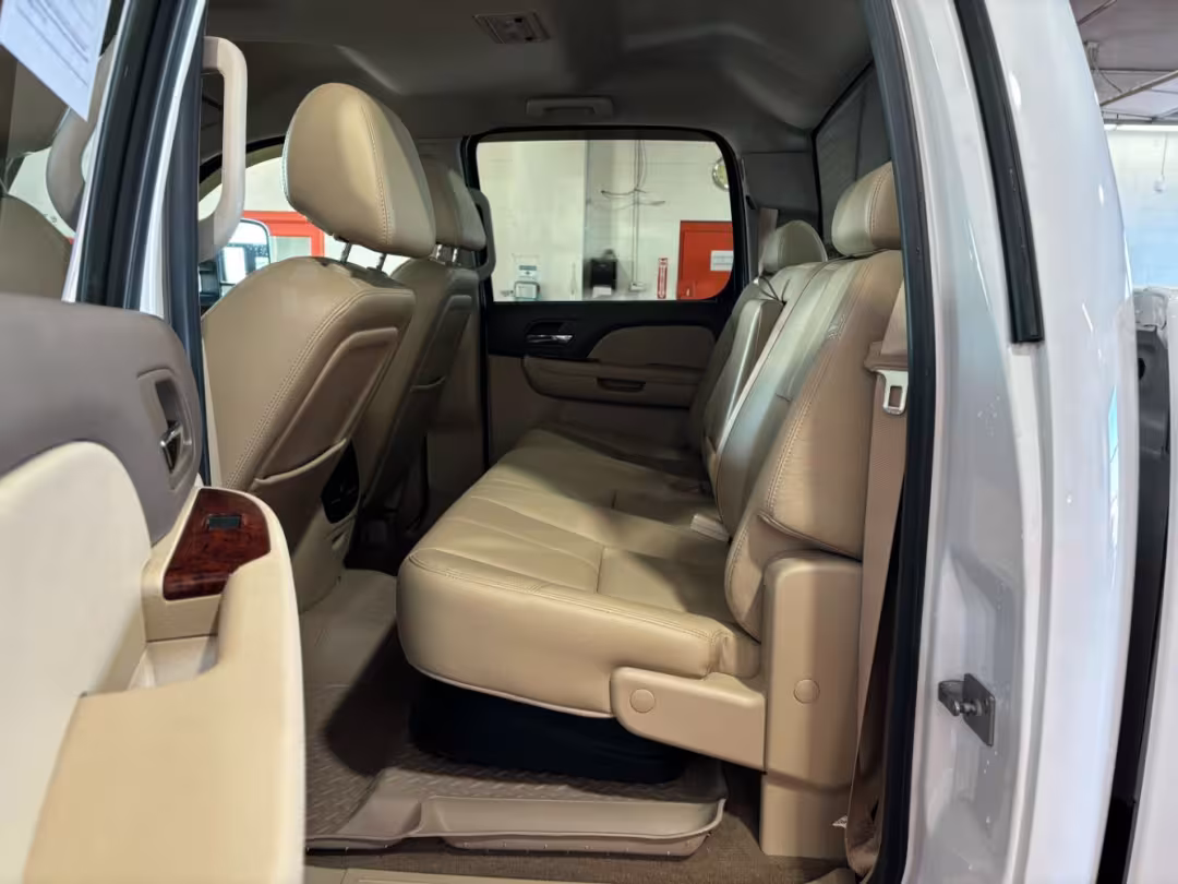 2009 GMC Sierra 2500HD - 1GTHC43639F177265 - Image #15