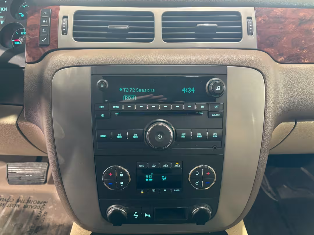 2009 GMC Sierra 2500HD - 1GTHC43639F177265 - Image #21
