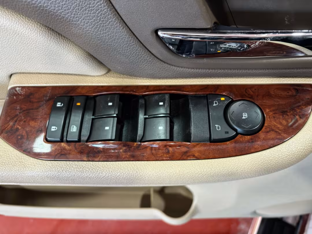 2009 GMC Sierra 2500HD - 1GTHC43639F177265 - Image #25