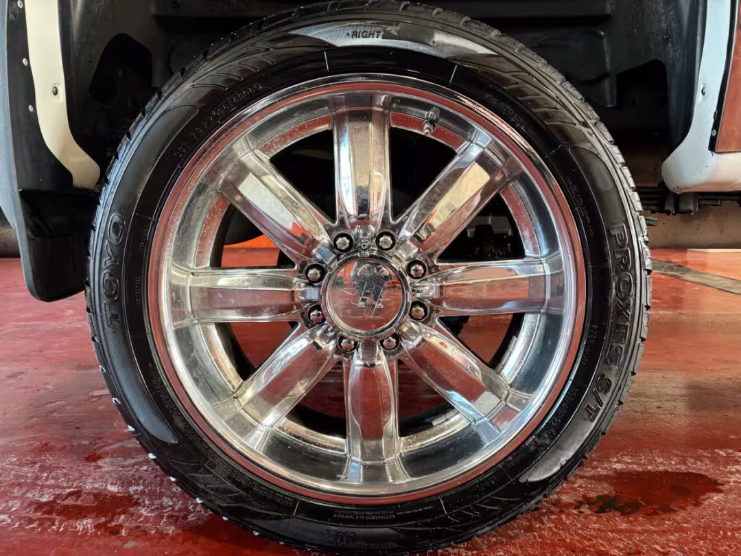 2009 GMC Sierra 2500HD - 1GTHC43639F177265 - Image #37