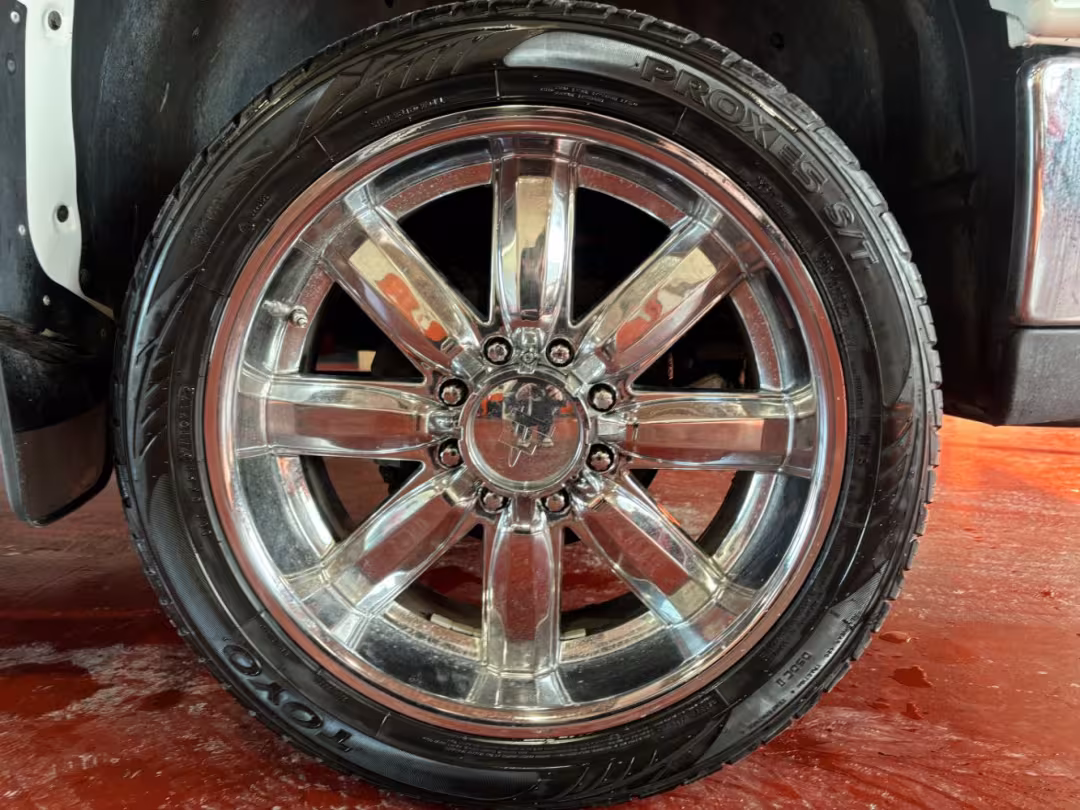2009 GMC Sierra 2500HD - 1GTHC43639F177265 - Image #38