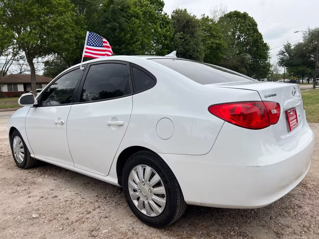 2009 Hyundai Elantra - KMHDU46D19U679642 - Image #4