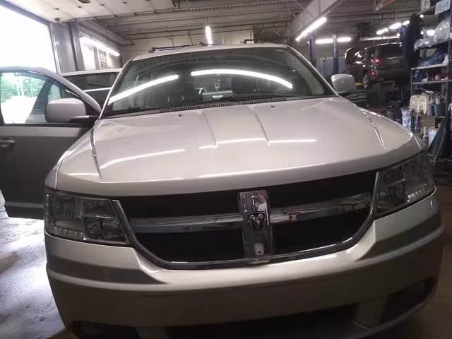 2010 Dodge Journey - 3D4PG5FVXAT122561 - Image #1