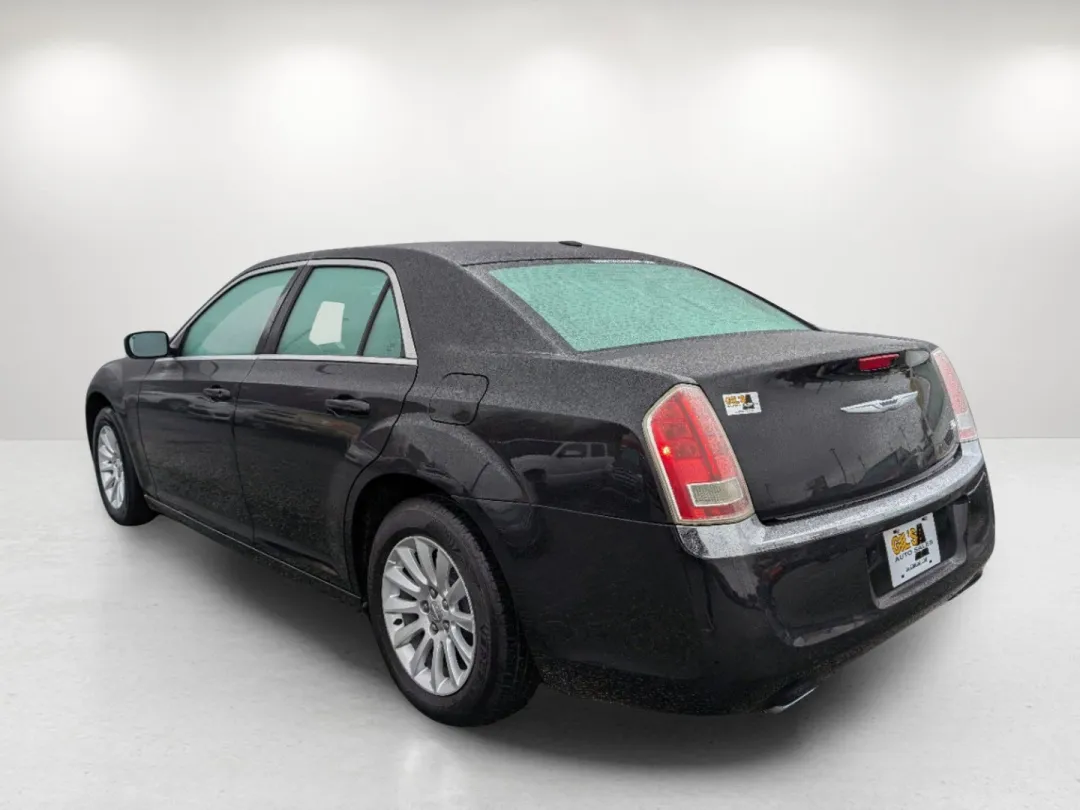 2011 Chrysler 300 - 2C3CA4CGXBH522745 - Image #7