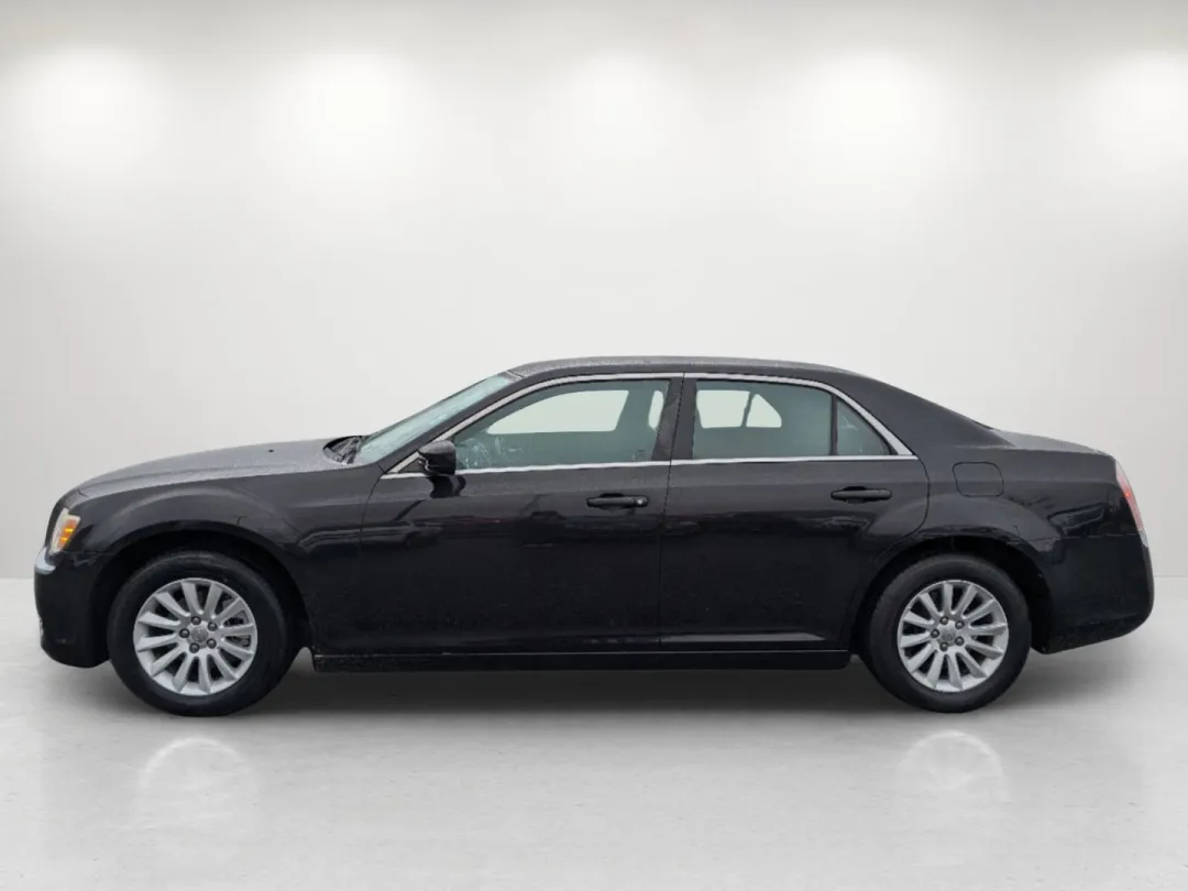 2011 Chrysler 300 - 2C3CA4CGXBH522745 - Image #8