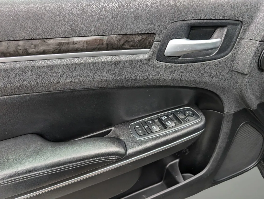 2011 Chrysler 300 - 2C3CA4CGXBH522745 - Image #9