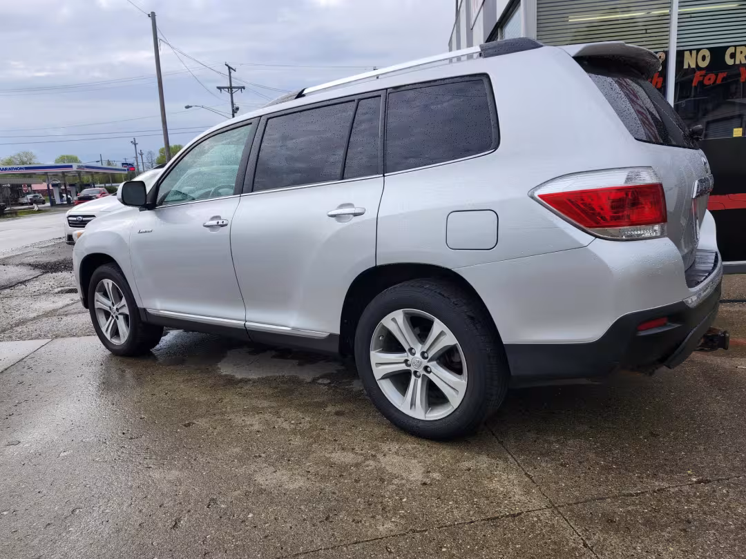 2011 Toyota Highlander - 5TDDK3EH5BS064479 - Image #1