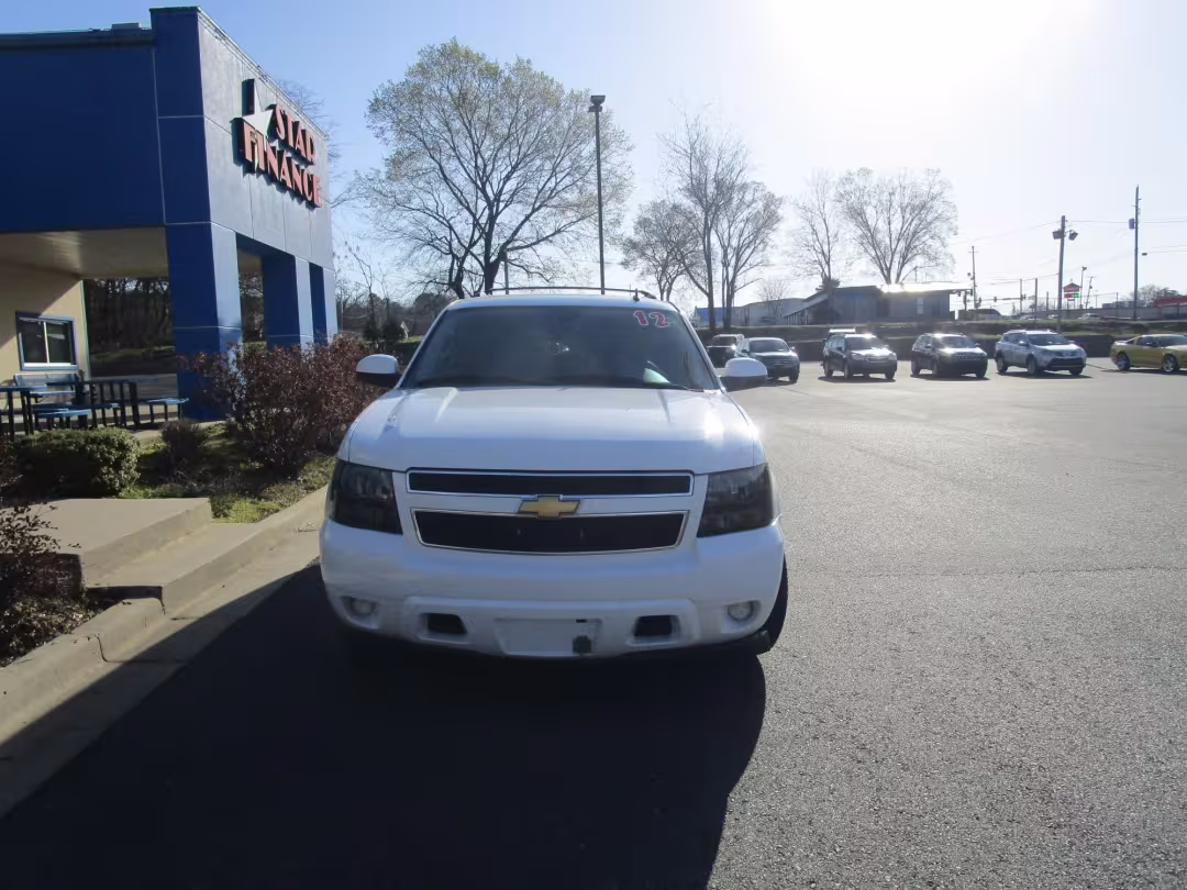 2012 Chevrolet Tahoe - 1GNSKAE03CR210617 - Image #1