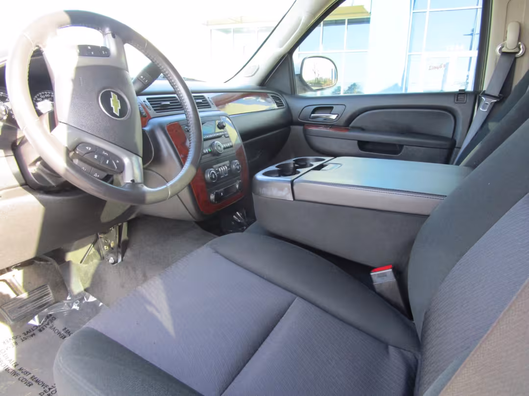2012 Chevrolet Tahoe - 1GNSKAE03CR210617 - Image #5