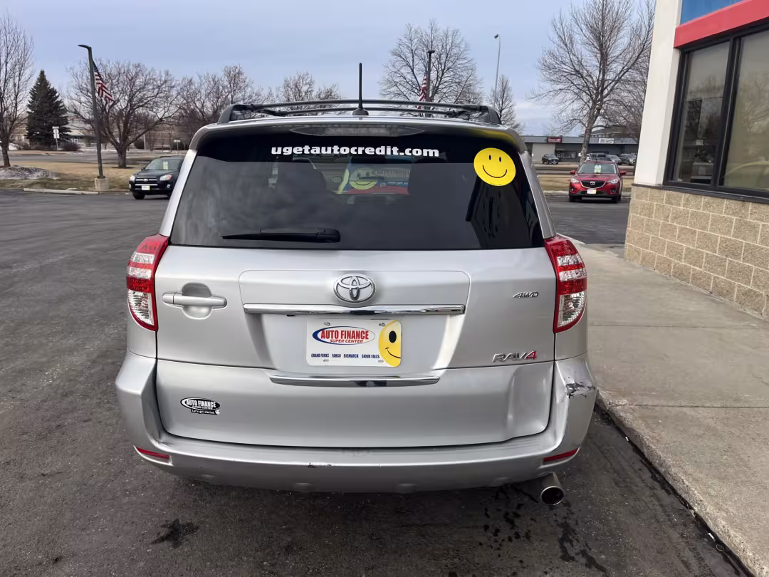 2012 Toyota RAV4 - JTMRK4DV9C5106422 - Image #3