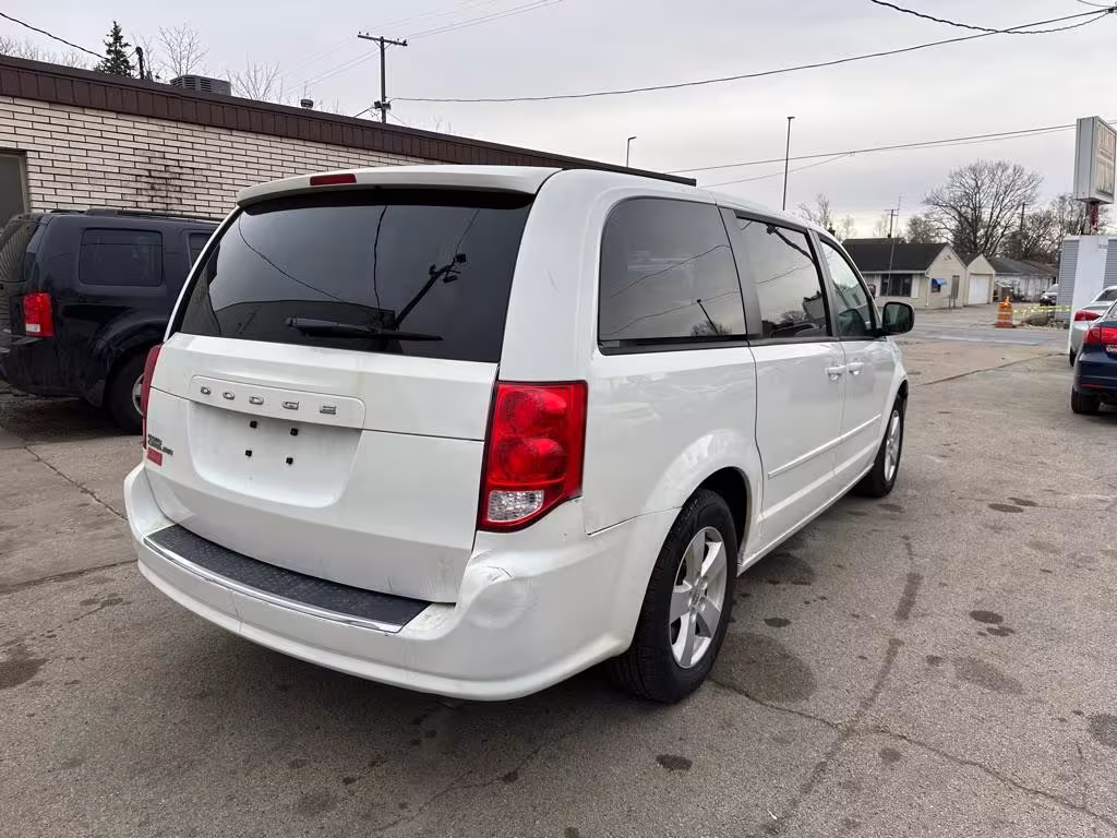 2013 Dodge Grand Caravan - 2C4RDGBGXDR599323 - Image #2