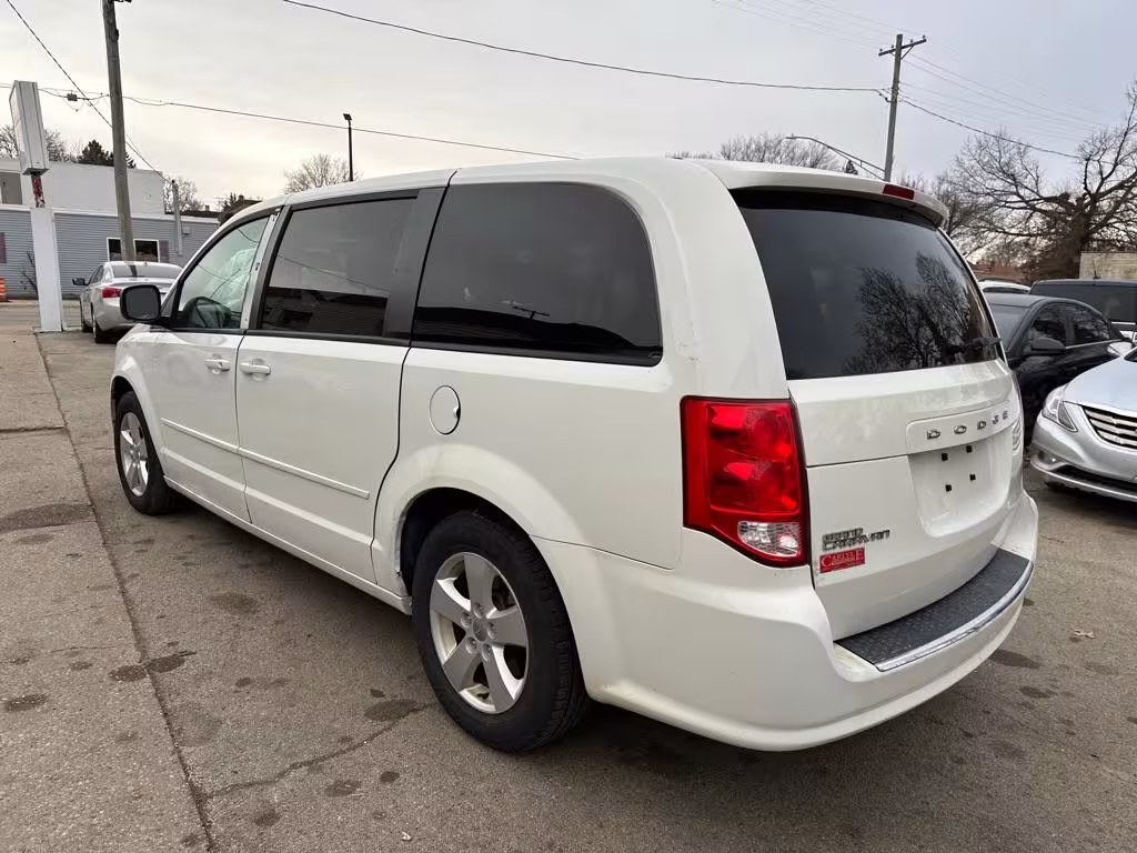 2013 Dodge Grand Caravan - 2C4RDGBGXDR599323 - Image #3