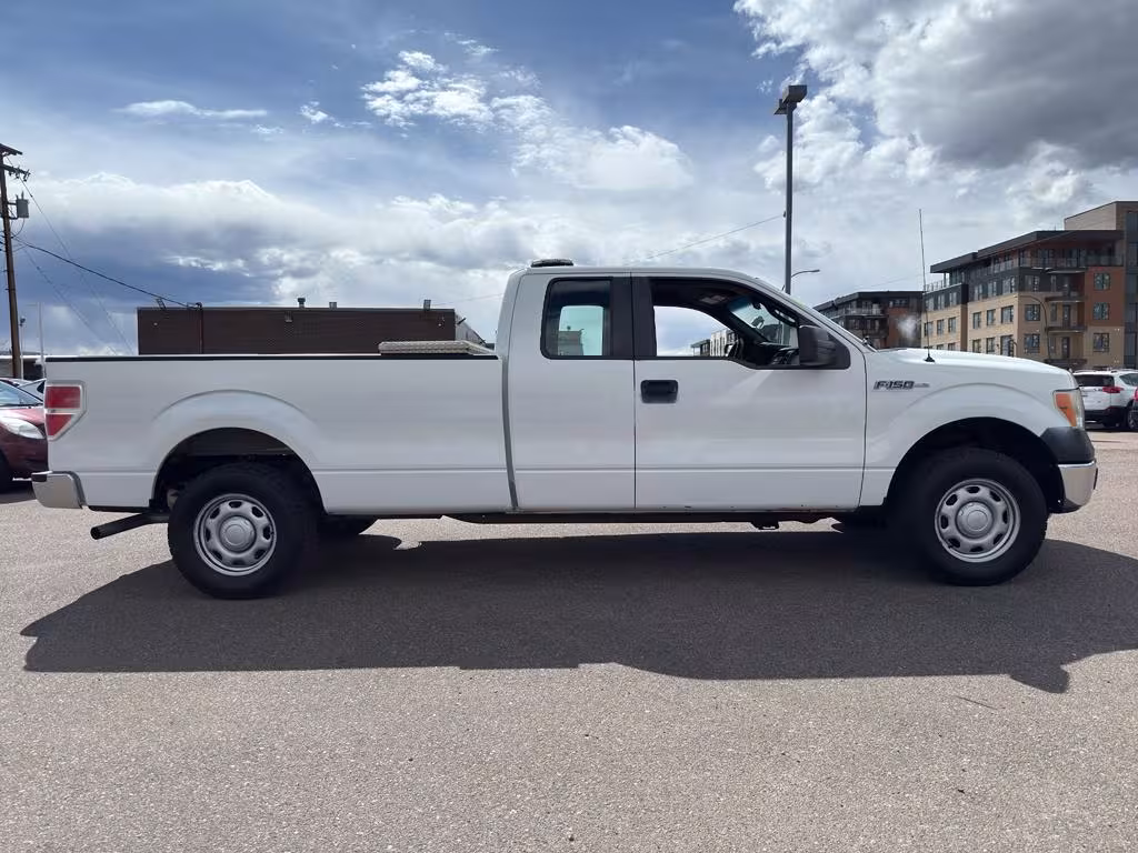 2013 Ford F-150 - 1FTFX1EFXDKD47807 - Image #3