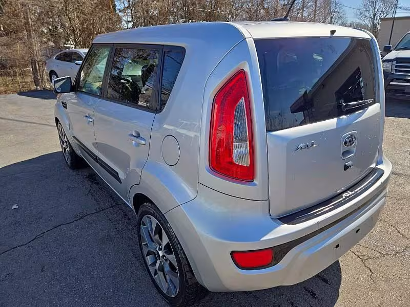 2013 Kia Soul - KNDJT2A68D7588317 - Image #2