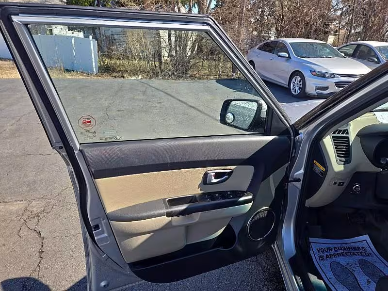 2013 Kia Soul - KNDJT2A68D7588317 - Image #8