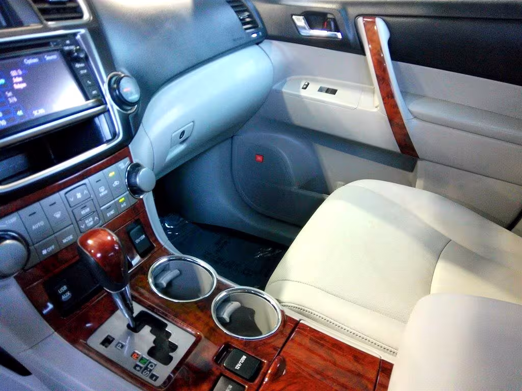 2013 Toyota Highlander - 5TDYK3EH5DS136270 - Image #12