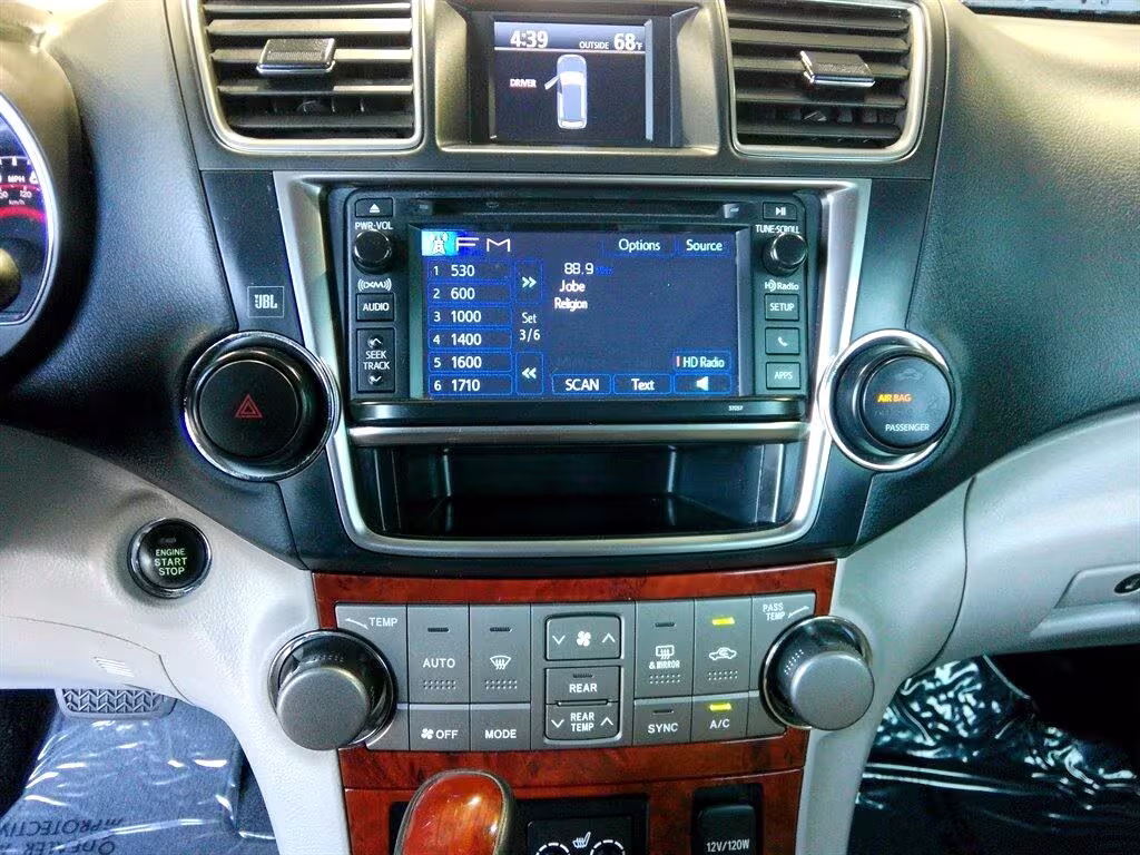 2013 Toyota Highlander - 5TDYK3EH5DS136270 - Image #16