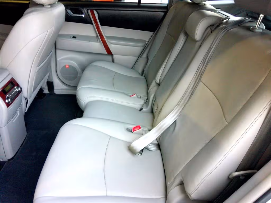 2013 Toyota Highlander - 5TDYK3EH5DS136270 - Image #24