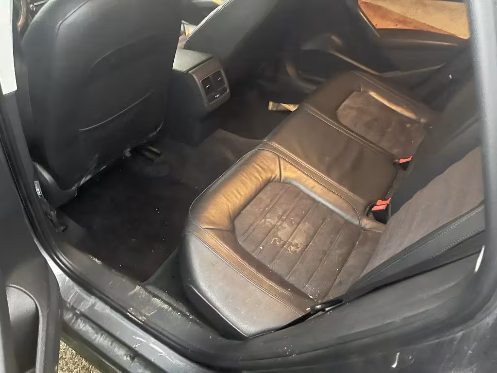 2013 Volkswagen Passat - 1VWCN7A3XDC142177 - Image #3