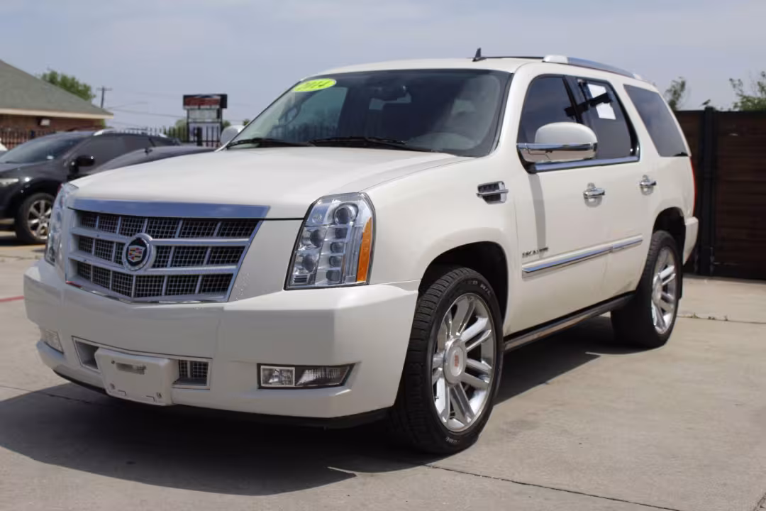2014 Cadillac Escalade - 1GYS3DEF6ER244544 - Image #1