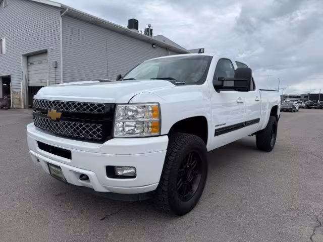 2014 Chevrolet Silverado 2500HD - 1GC1KYE8XEF188722 - Image #1