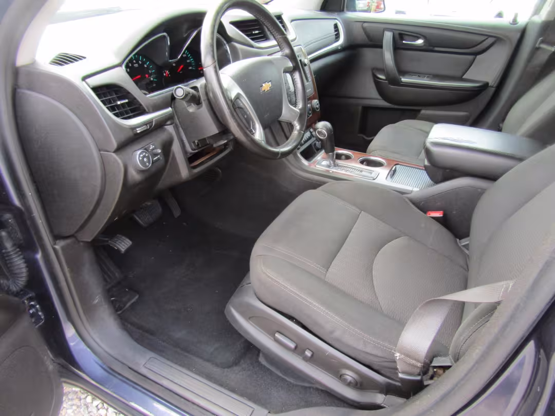 2014 Chevrolet Traverse - 1GNKRGKD4EJ158566 - Image #3