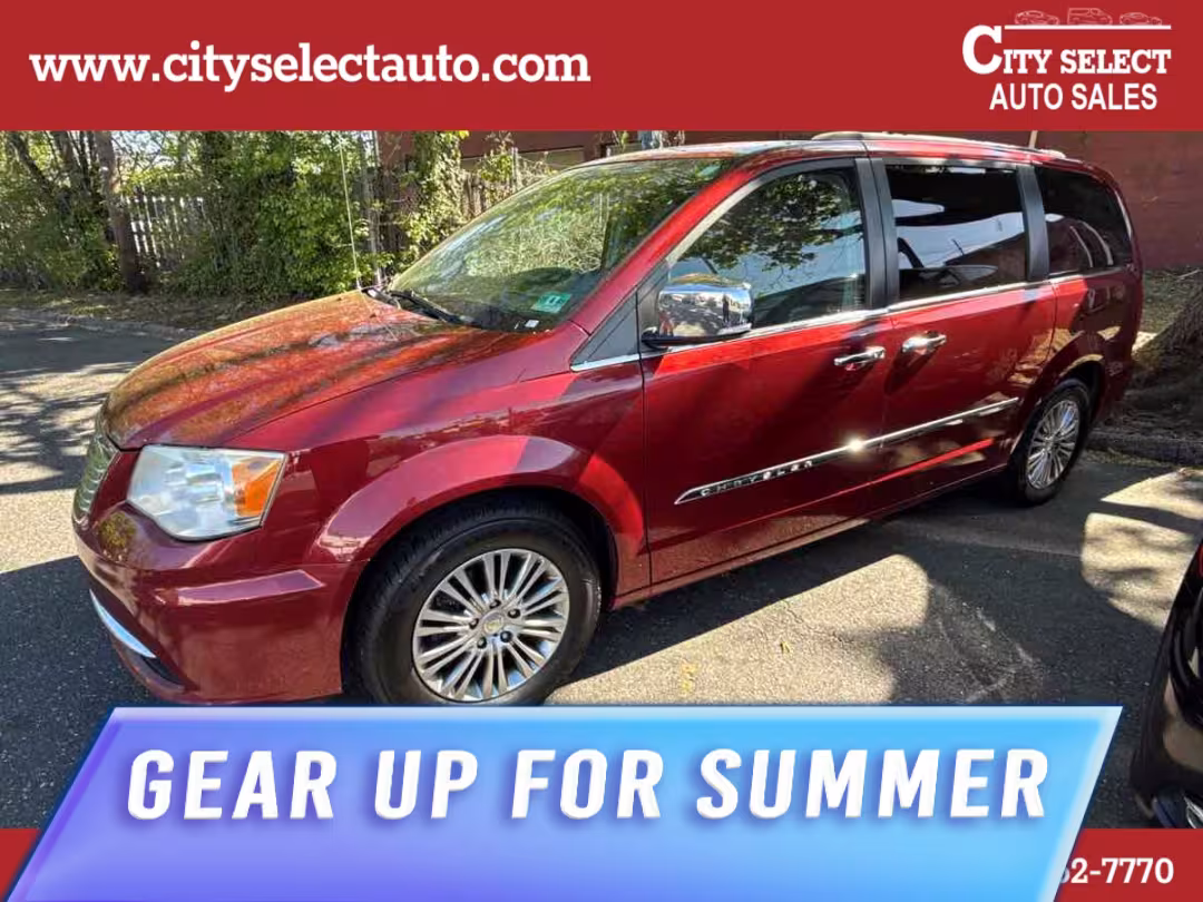 2014 Chrysler Town & Country - 2C4RC1CG3ER138660 - Image #1