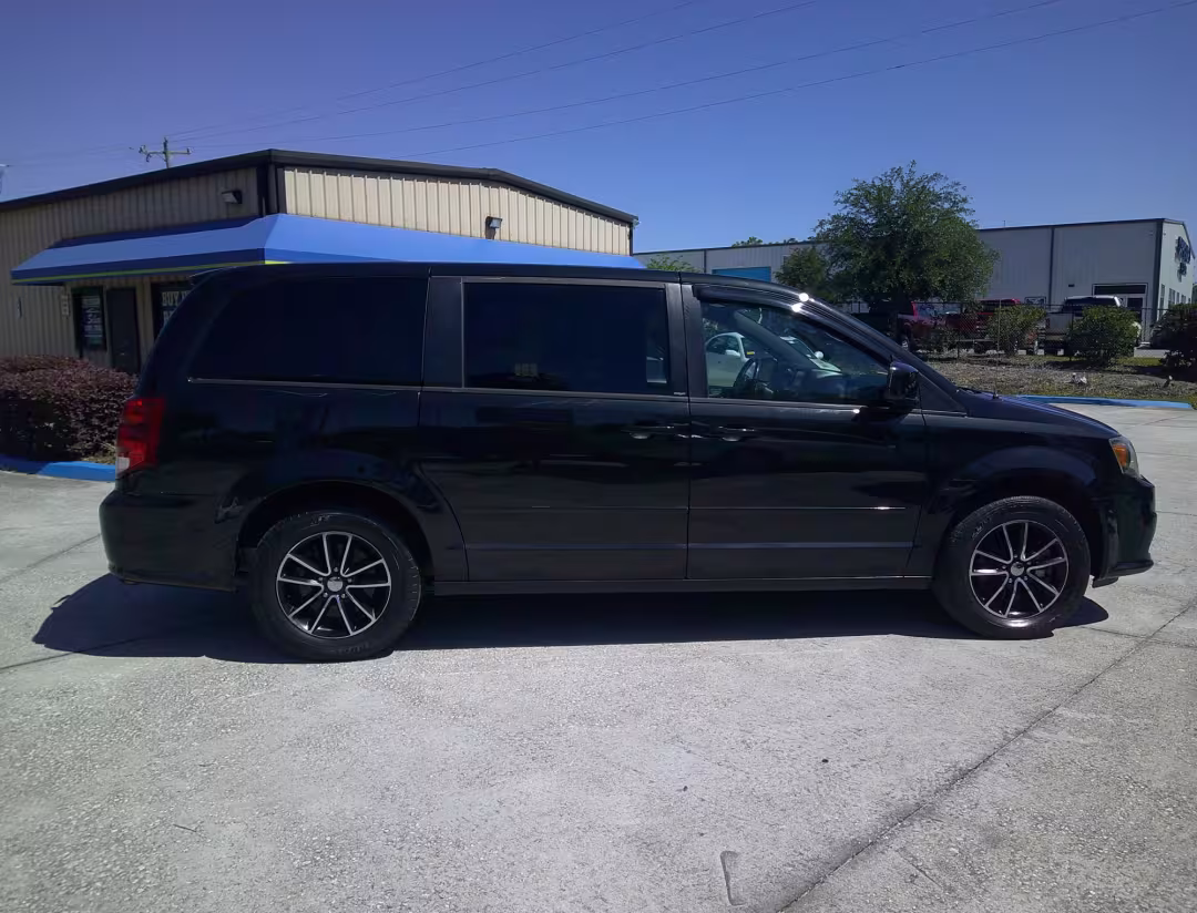 2014 Dodge Grand Caravan - 2C4RDGCG0ER109682 - Image #2