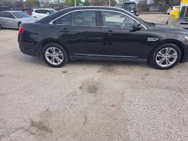 2014 Ford Taurus - 1FAHP2E80EG186118 - Image #1