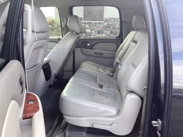 2014 GMC Yukon XL - 1GKS2KE75ER187733 - Image #17