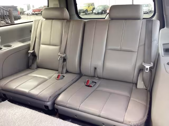 2014 GMC Yukon XL - 1GKS2KE75ER187733 - Image #19