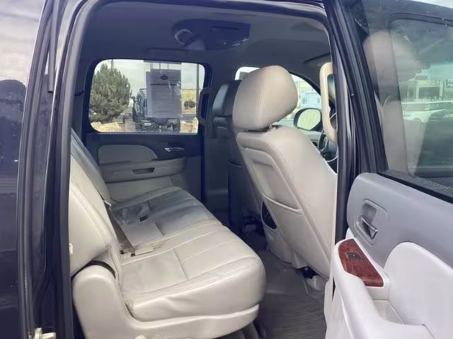 2014 GMC Yukon XL - 1GKS2KE75ER187733 - Image #24
