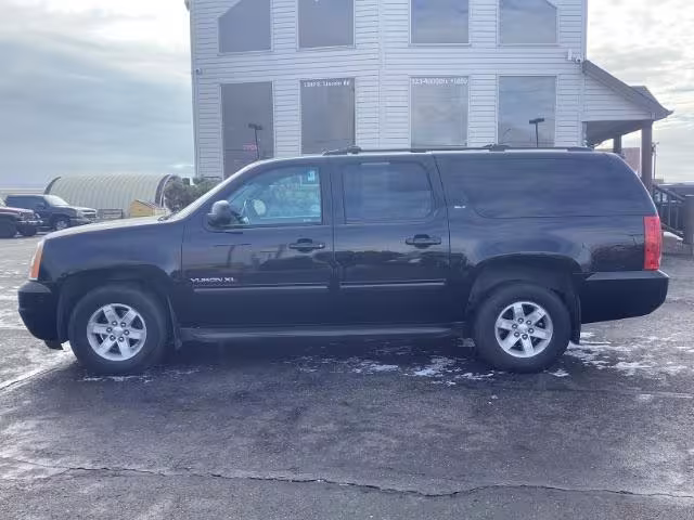 2014 GMC Yukon XL - 1GKS2KE75ER187733 - Image #3