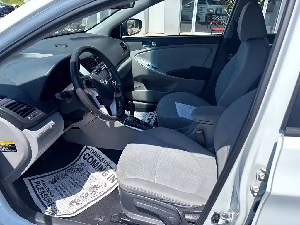2014 Hyundai Accent - KMHCU5AE3EU168736 - Image #4